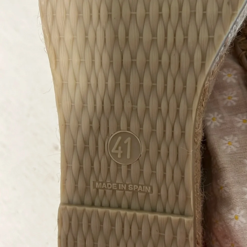 Free People Women’s Surfside Daisy Canvas Espadrille / Brand NWOT / Size 10.5